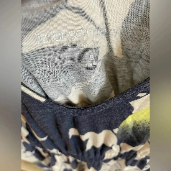 Liz Lange Maternity tank top​ - Picture 3 of 3